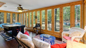 Unclassified image, 4 of 25, button - Family Friendly Cottage - Game Room+firepit+smores (Broken Bow)