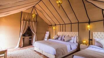 Deluxe Double Room, Desert View | Free cribs/infant beds, free WiFi