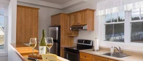 Micro-ondes, four, plaque de cuisson