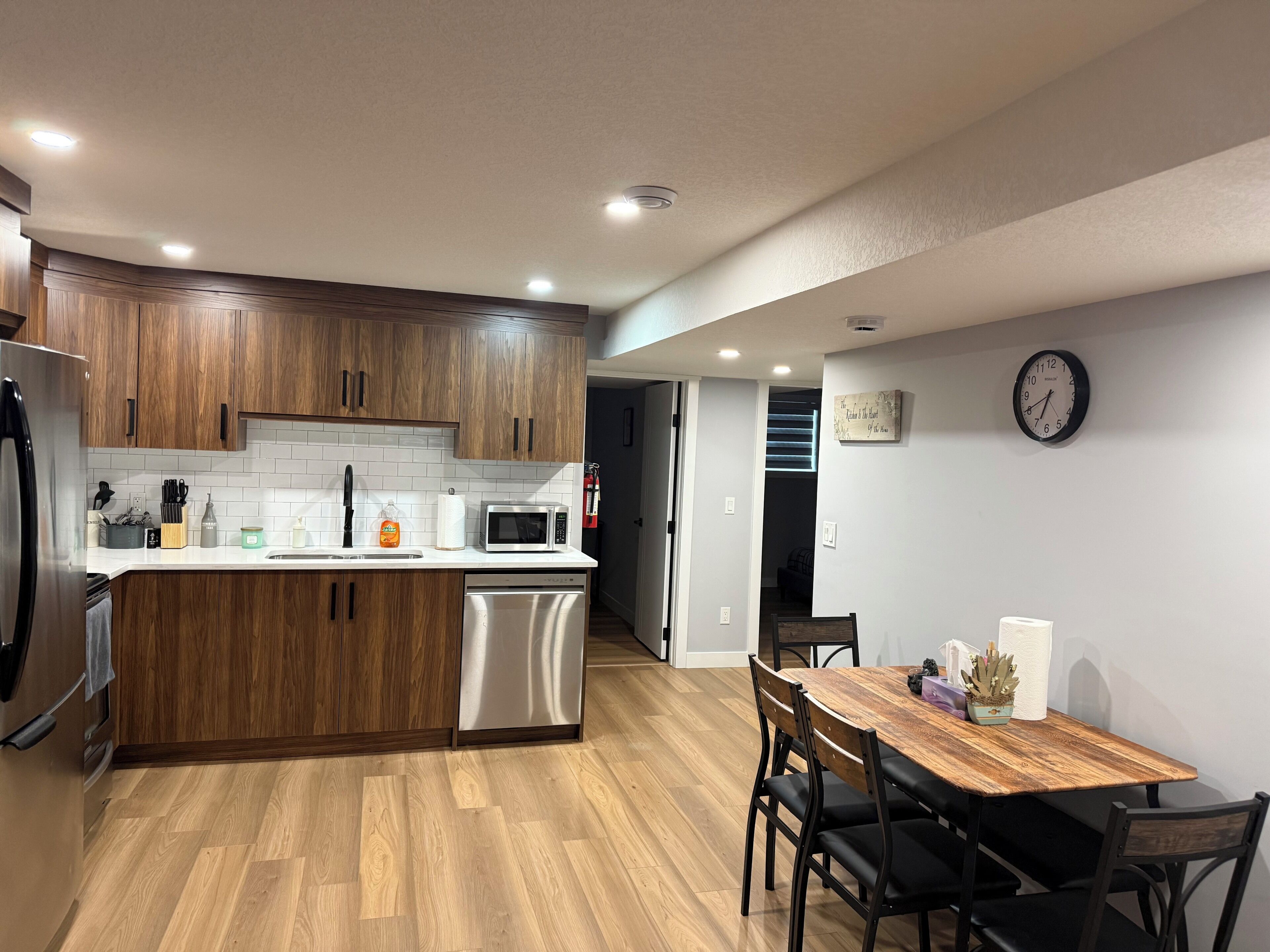 雪櫃、微波爐、焗爐、爐具