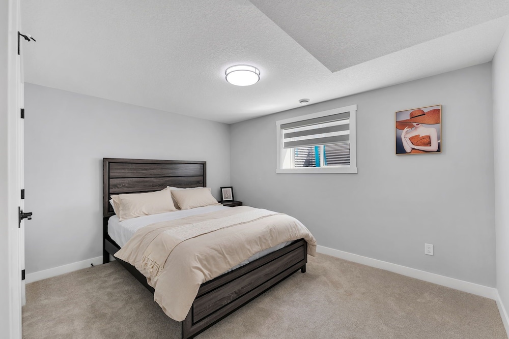 Cozy 2 Bedroom Secondary suite Calgary FeWodirekt