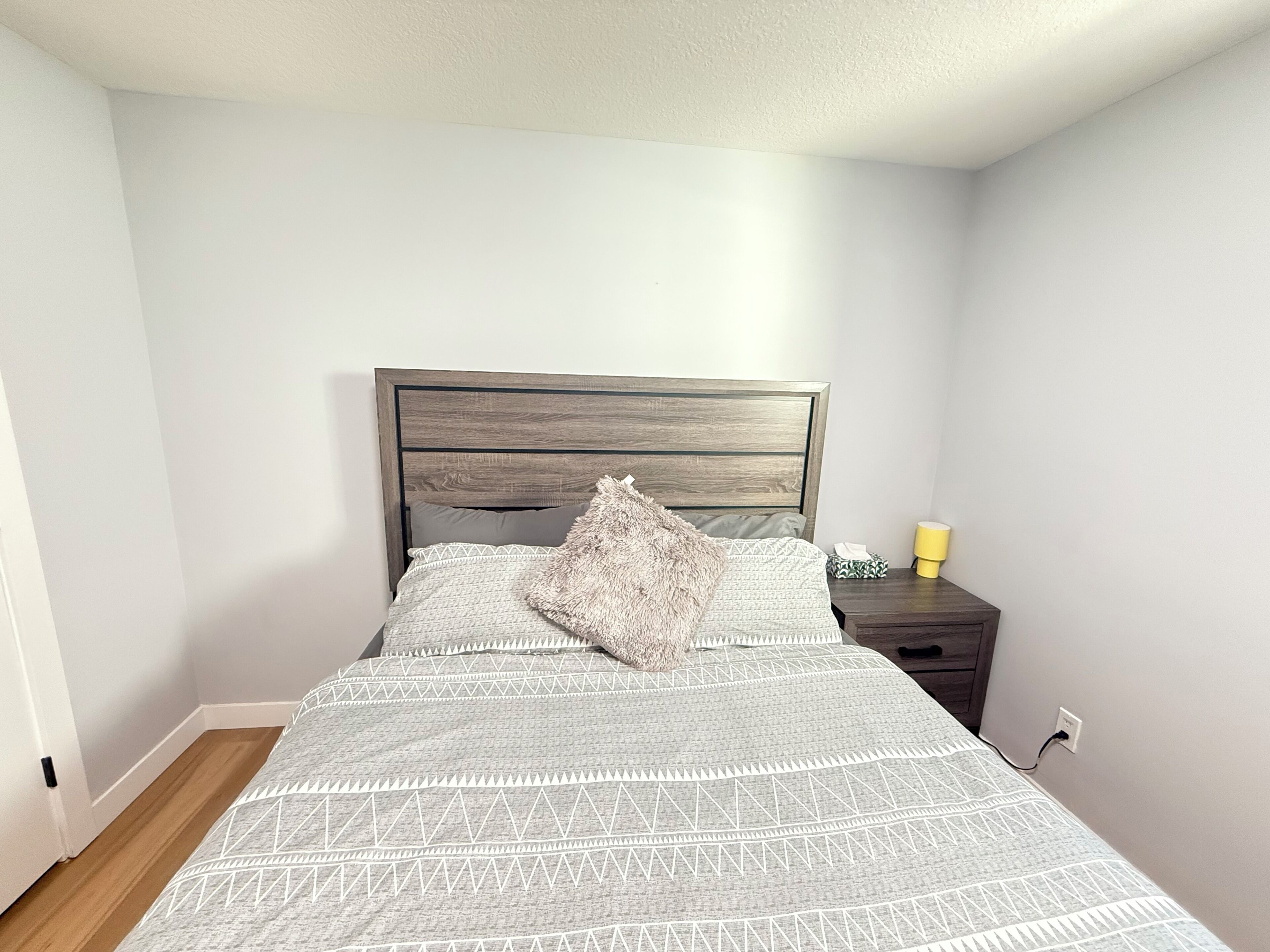 2 chambres, fer et planche à repasser, accès au Wi-Fi (inclus)