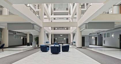 Downtown Indy 2BR-Stadium, Convention - Arcade Games, Skywalk Access