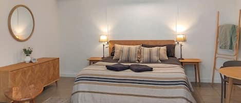 1 bedroom, WiFi, bed sheets