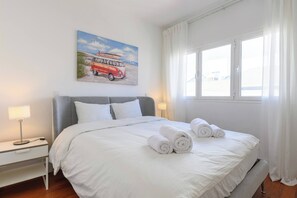 1 chambre, fer et planche à repasser, Wi-Fi gratuit, draps fournis