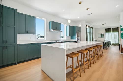 Superior Apartment, City View | Private kitchen | Full-size fridge, microwave, oven, stovetop