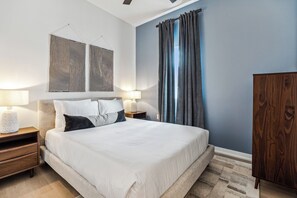Appartement Deluxe, vue piscine | 9 chambres, espace de travail pour ordinateur portable