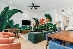 Family Apartment, Pool View | Living area