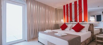 Bed in Eight Bed Mixed Dormitory Room 4