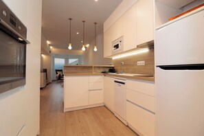 Fridge, microwave, dishwasher, coffee/tea maker - Maladeta - Edificio Campalias (Baqueira)