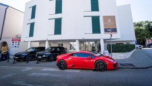 Immagine non classificata, 2 di 28, pulsante