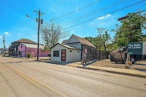 Exterior - Tattoo Studio-this converted tattoo studio faces all the Washington Ave action (Houston)