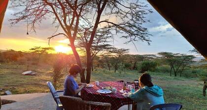 we we are located at maasaimara 1.5 km from the main entrance