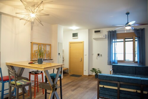 Discover a spacious and inviting retreat designed for comfort and enjoyment. 