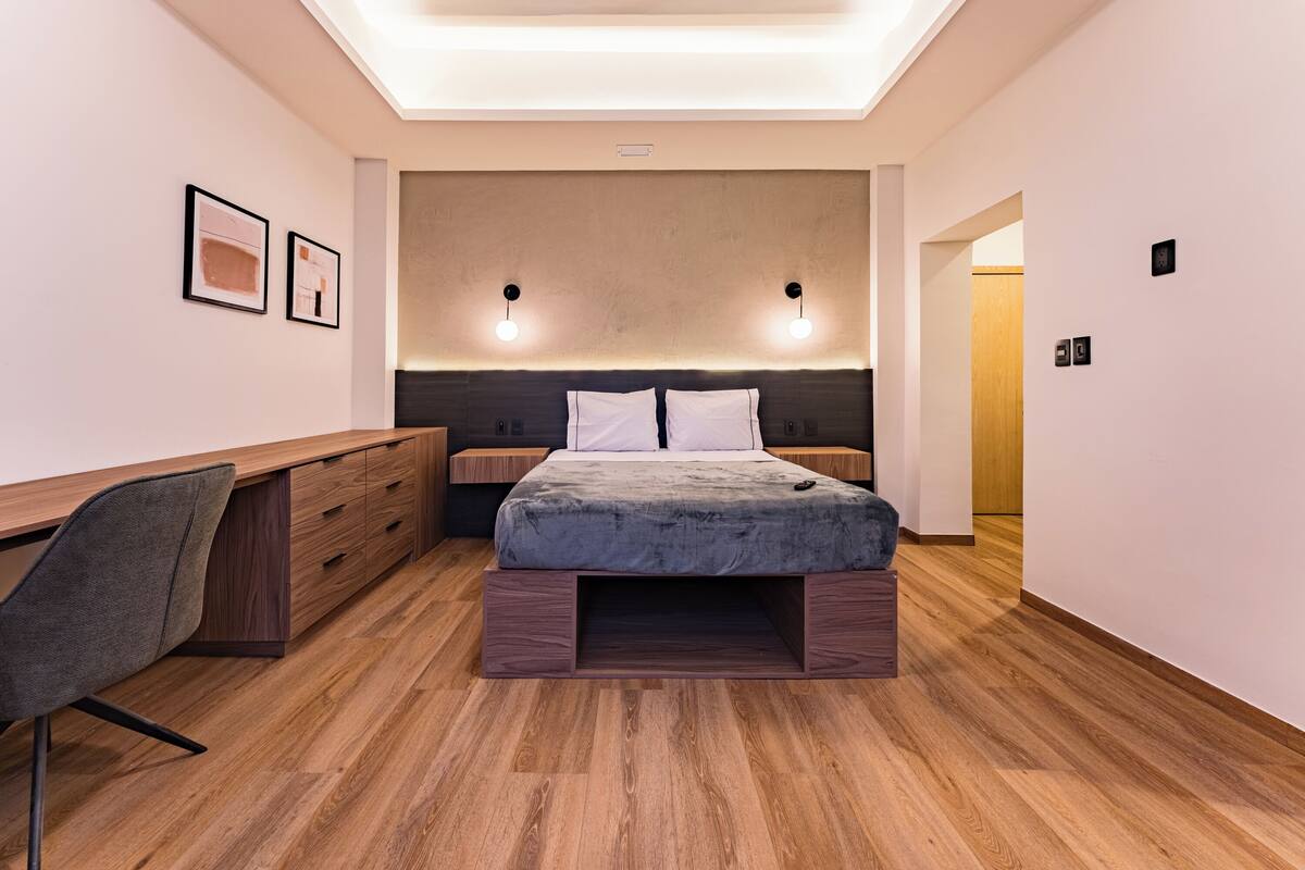 Chambres insonorisées, fer et planche à repasser, Wi-Fi gratuit