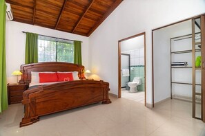 3 bedrooms, iron/ironing board, WiFi