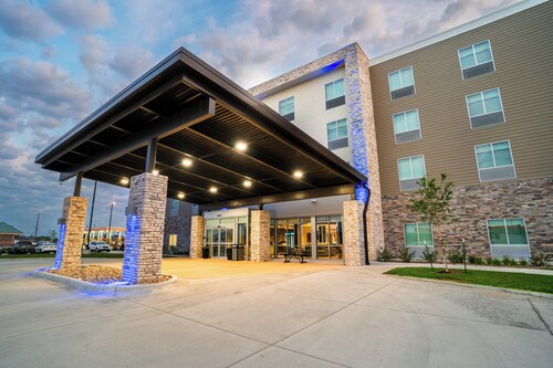 Holiday Inn Express & Suites Cedar Rapids NE – Marion by IHG