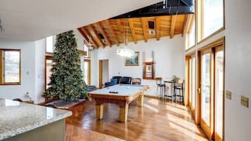 Spielezimmer