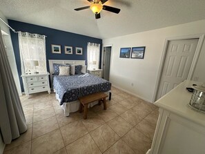 Maison, plusieurs lits, accès piscine, vue piscine | 4 chambres, décoration personnalisée, ameublement personnalisé