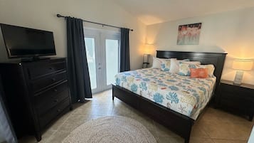 House, Multiple Beds, Pool Access, Pool View | 3 bedrooms, individually decorated, individually furnished, bed sheets