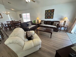 Living area - Southern Dunes Villa - Private Pool - Many Updates (Haines City)