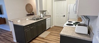 Upgraded! Quiet Southern Dunes Condo