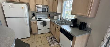 House, Multiple Beds, Pool Access, Pool View | Private kitchen