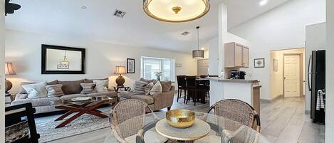 House, Multiple Beds, Pool Access, Pool View | Living area
