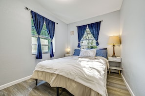 4 chambres, fer et planche à repasser, Wi-Fi, draps fournis