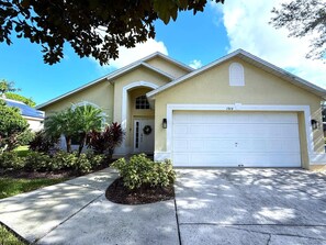 Exterior - Updated Southern Dunes Golf Villa, Spa, Updated! (Haines City)