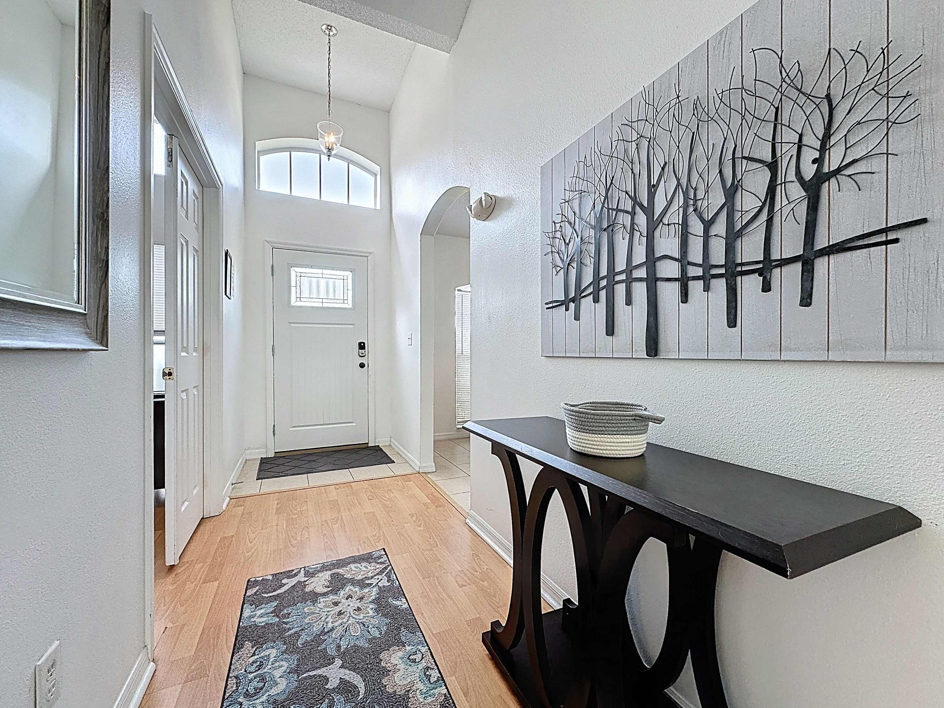 House, Multiple Beds, Pool Access, Pool View | Interior