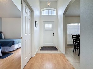 獨棟房屋, 多張床, 可使用泳池, 泳池景觀 | 3 間臥室、獨特裝潢、布置獨特、免費有線上網