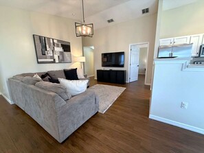 Hus, flere senger, adgang til basseng, bassengutsikt | Oppholdsområde