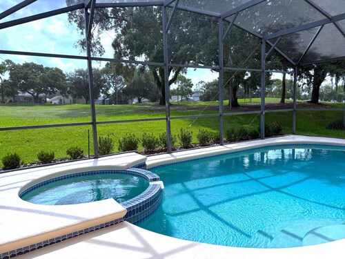 Stunning Villa With Golf Course Views