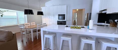 單棟房屋, 多張床, 可使用泳池, 泳池景 | 私人廚房 | 咖啡機/沖茶器、電熱水壺