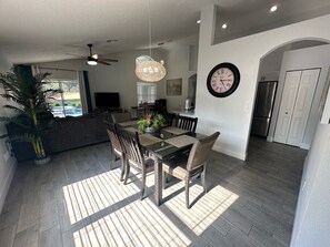 Dining - Updated Pool Villa, Southern Dunes (Haines City)