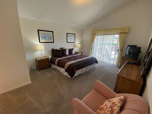 House, Multiple Beds, Pool Access, Pool View | 4 bedrooms, individually decorated, individually furnished, bed sheets