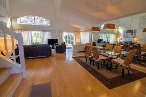 Hus, flere senger, adgang til basseng, bassengutsikt | Innvendig