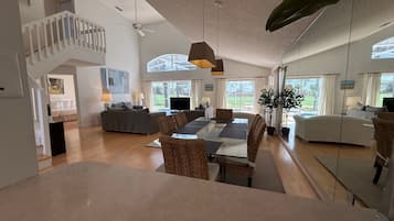 House, Multiple Beds, Pool Access, Pool View | Interior