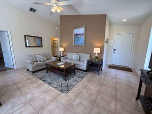 House, Multiple Beds, Kitchen, Pool View | Living area