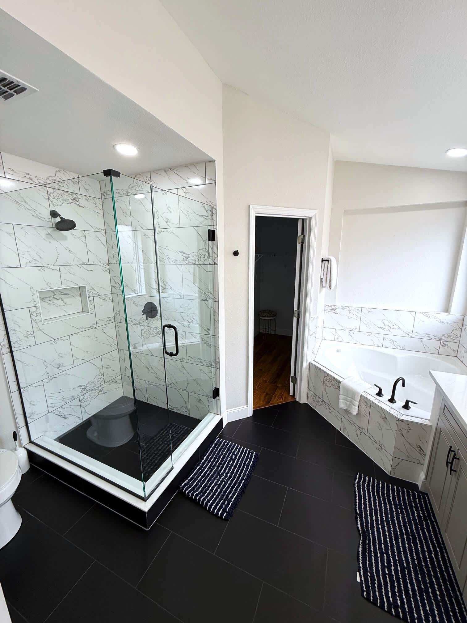 Maison, plusieurs lits, accès piscine, vue piscine | Salle de bain | Articles de toilette de luxe, serviettes fournies, papier toilette