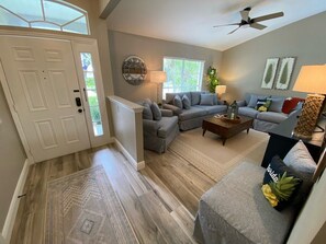 ハウス ベッド (複数台) プールアクセス プールビュー | リビング エリア