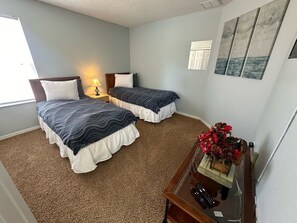 House, Multiple Beds, Pool Access, Pool View - South Facing Pool Home - Room for the Whole Family! (Haines City)