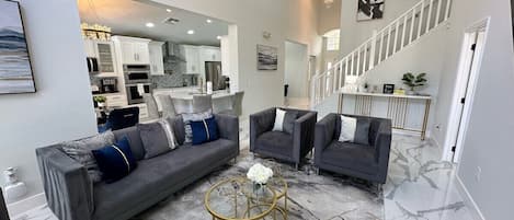 Ferienhaus, Mehrere Betten, Poolzugang, Poolblick | Wohnbereich