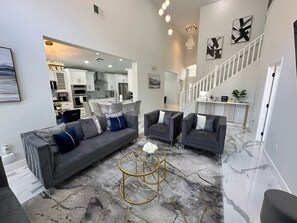 Ferienhaus, Mehrere Betten, Poolzugang, Poolblick | Wohnbereich