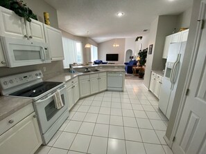 獨棟房屋, 多張床, 可使用泳池, 泳池景觀 | 私人廚房 | 咖啡機/沖茶器、電熱水壺