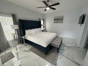 獨棟房屋, 多張床, 可使用泳池, 高球場景觀 | 6 間臥室、獨特裝潢、布置獨特、免費有線上網