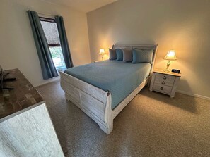 Leilighet, flere senger, adgang til basseng, utsikt mot golfbane | 2 soverom, individuelt dekorert og individuelt innredet