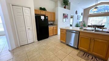 House, Multiple Beds, Pool Access, Pool View | Private kitchen | Coffee/tea maker, electric kettle