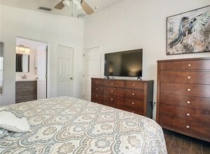 House, Multiple Beds, Pool Access, Pool View